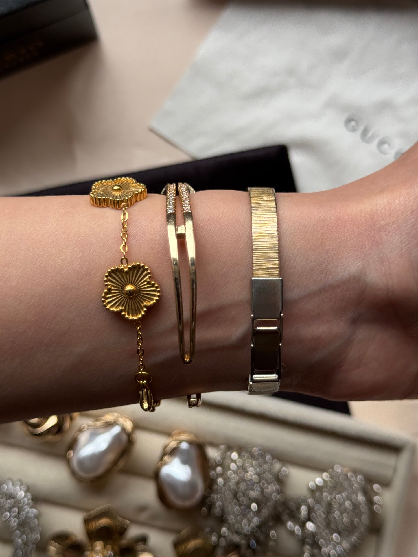 Sekonda heart shaped