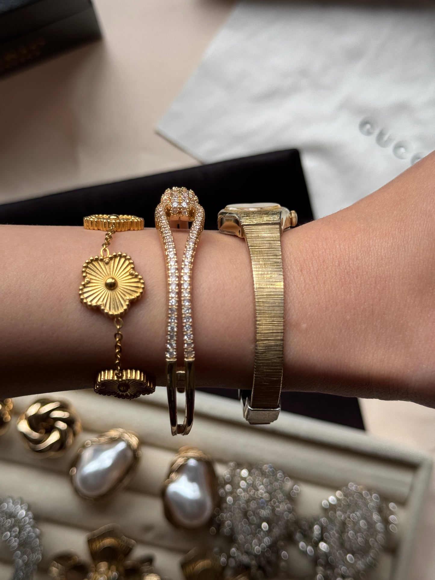 Sekonda heart shaped