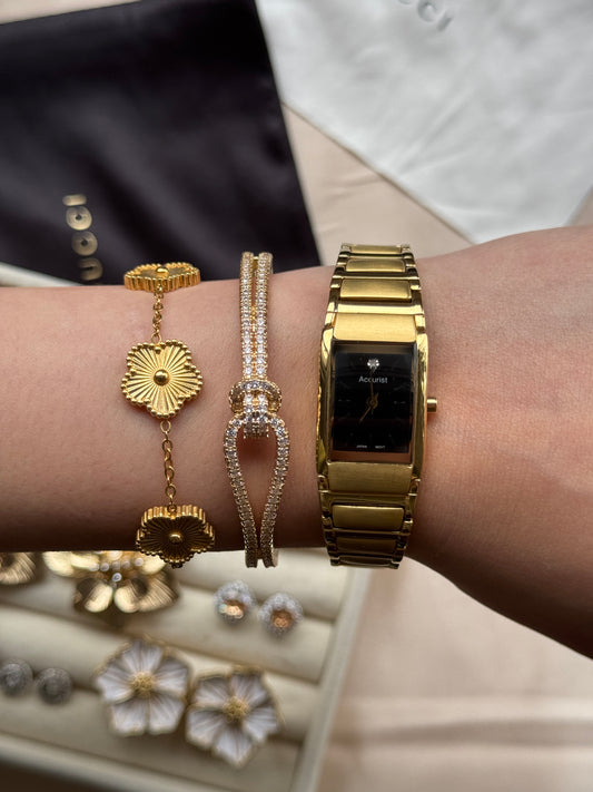 Accurist gold toned watch