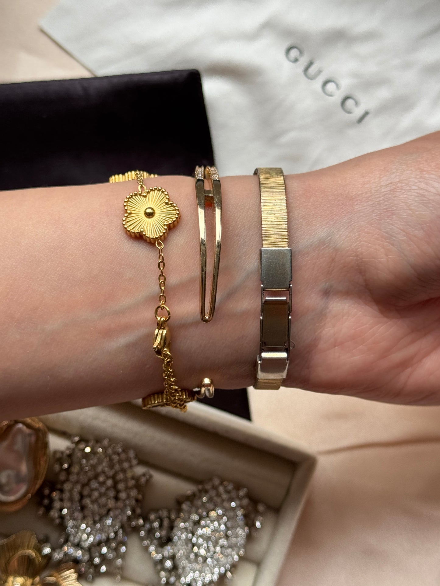 Sekonda heart shaped