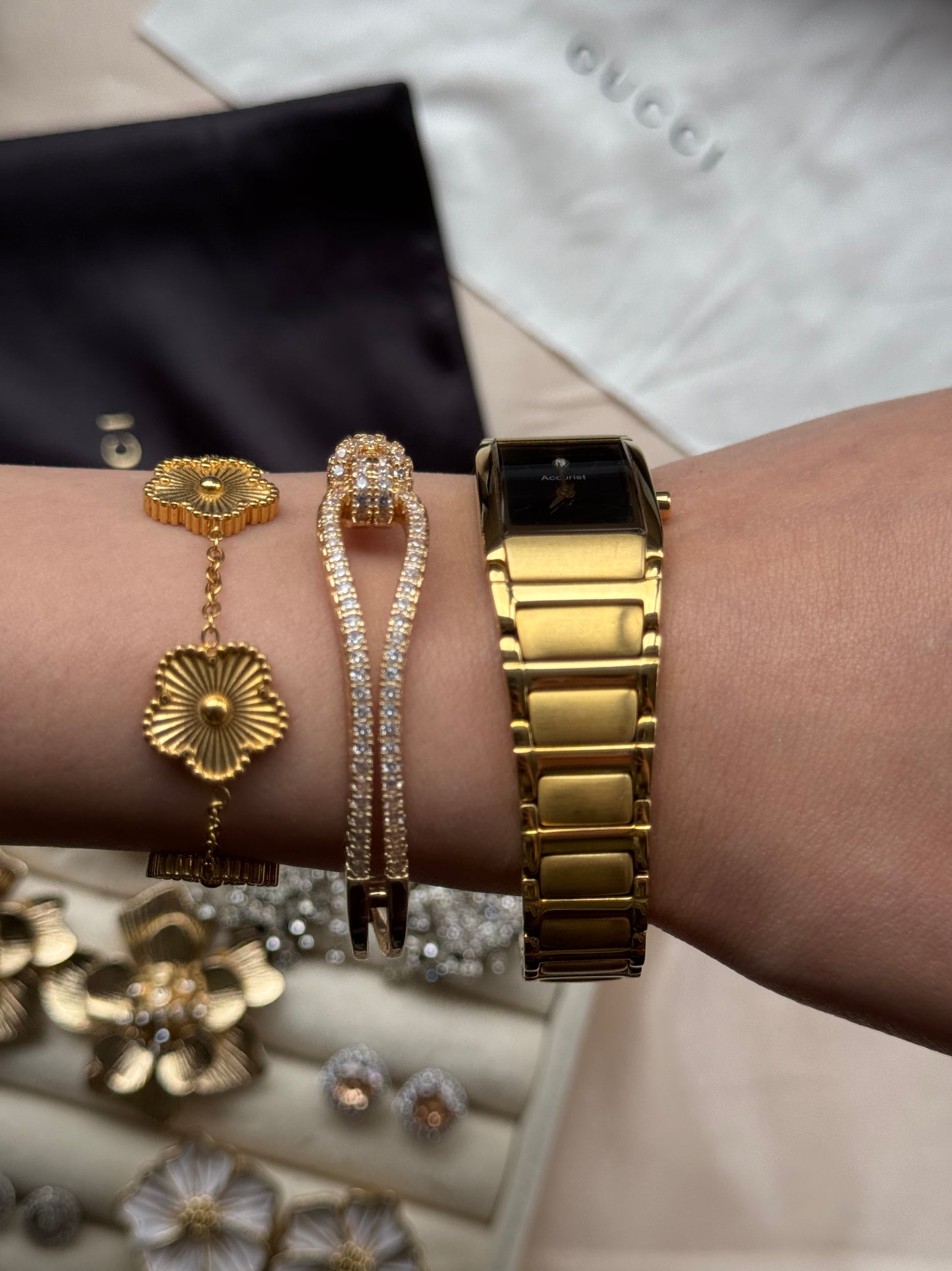 Accurist gold toned watch